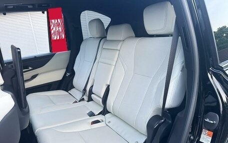 Lexus LX, 2024 год, 16 740 000 рублей, 14 фотография