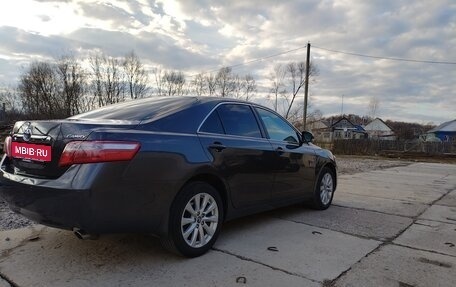 Toyota Camry, 2011 год, 1 650 000 рублей, 2 фотография