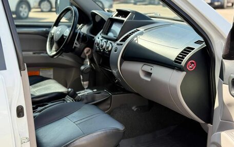 Mitsubishi Pajero Sport II рестайлинг, 2014 год, 1 989 000 рублей, 16 фотография