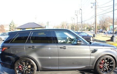 Land Rover Range Rover Sport II, 2022 год, 90 000 рублей, 2 фотография