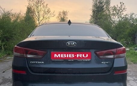 KIA Optima IV, 2018 год, 2 000 000 рублей, 11 фотография