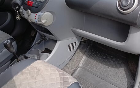 Peugeot 107 I рестайлинг, 2009 год, 355 000 рублей, 3 фотография