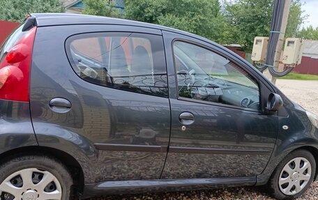 Peugeot 107 I рестайлинг, 2009 год, 355 000 рублей, 12 фотография