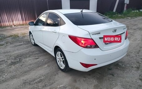 Hyundai Solaris II рестайлинг, 2015 год, 1 010 000 рублей, 6 фотография