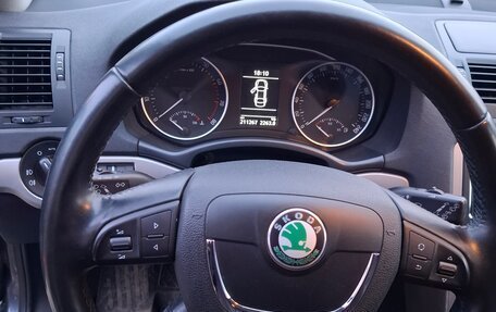 Skoda Octavia, 2011 год, 1 050 000 рублей, 10 фотография