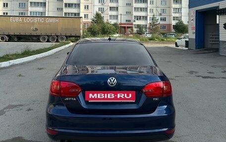 Volkswagen Jetta VI, 2011 год, 1 150 000 рублей, 6 фотография