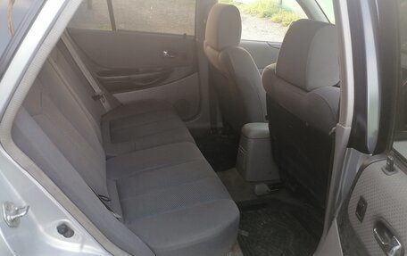 Mazda 323, 2001 год, 250 000 рублей, 9 фотография