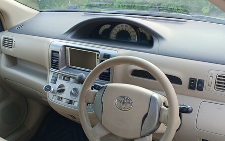 Toyota Raum II, 2003 год, 500 000 рублей, 3 фотография