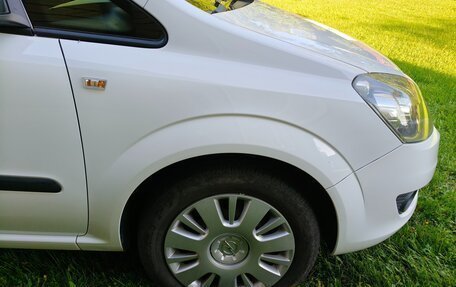 Opel Zafira B, 2011 год, 835 000 рублей, 4 фотография