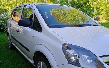 Opel Zafira B, 2011 год, 835 000 рублей, 6 фотография