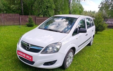 Opel Zafira B, 2011 год, 835 000 рублей, 8 фотография