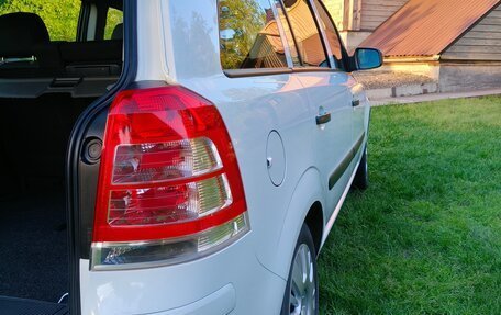 Opel Zafira B, 2011 год, 835 000 рублей, 23 фотография