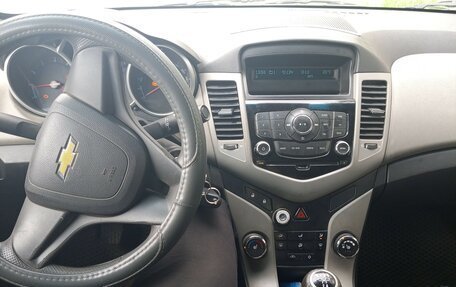 Chevrolet Cruze II, 2011 год, 650 000 рублей, 1 фотография