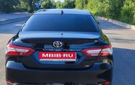 Toyota Camry, 2020 год, 3 490 000 рублей, 5 фотография