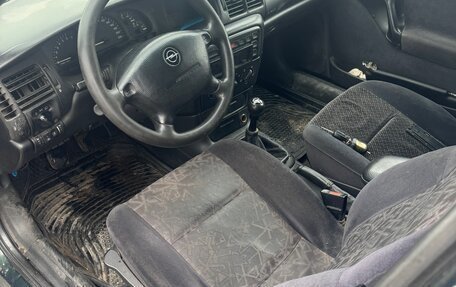 Opel Vectra B рестайлинг, 1998 год, 55 000 рублей, 6 фотография