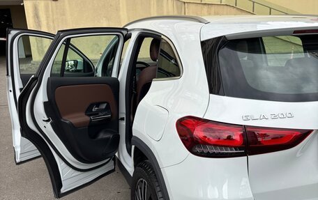 Mercedes-Benz GLA, 2021 год, 3 750 000 рублей, 5 фотография