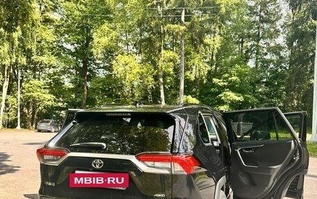 Toyota RAV4, 2021 год, 3 300 000 рублей, 14 фотография
