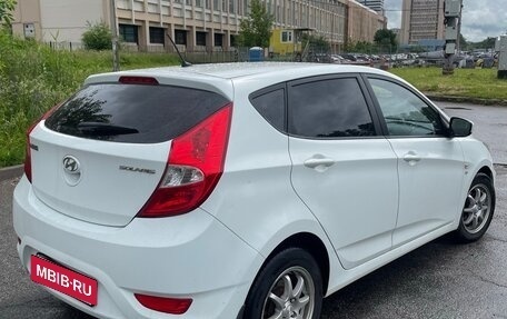 Hyundai Solaris II рестайлинг, 2013 год, 1 000 000 рублей, 4 фотография