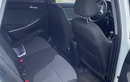 Hyundai Solaris II рестайлинг, 2013 год, 1 000 000 рублей, 16 фотография