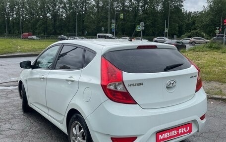 Hyundai Solaris II рестайлинг, 2013 год, 1 000 000 рублей, 6 фотография