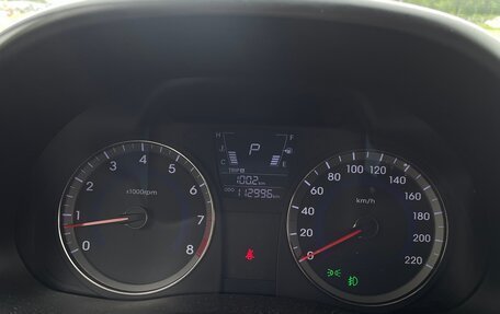 Hyundai Solaris II рестайлинг, 2013 год, 1 000 000 рублей, 20 фотография