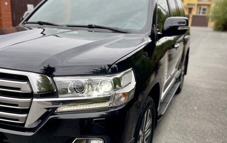 Toyota Land Cruiser 200, 2018 год, 6 700 000 рублей, 6 фотография
