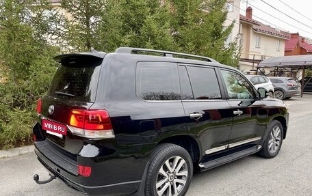 Toyota Land Cruiser 200, 2018 год, 6 700 000 рублей, 4 фотография