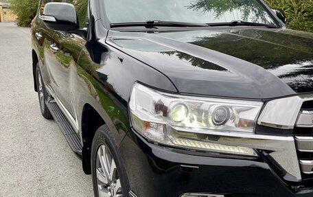 Toyota Land Cruiser 200, 2018 год, 6 700 000 рублей, 7 фотография