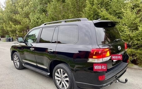 Toyota Land Cruiser 200, 2018 год, 6 700 000 рублей, 9 фотография