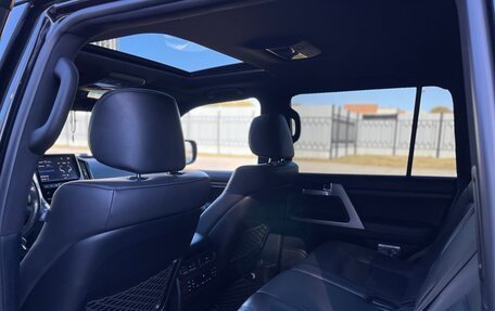 Toyota Land Cruiser 200, 2018 год, 6 700 000 рублей, 23 фотография