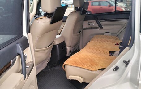 Mitsubishi Pajero IV, 2017 год, 3 200 000 рублей, 33 фотография