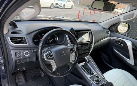 Mitsubishi Pajero Sport III рестайлинг, 2018 год, 3 050 000 рублей, 2 фотография