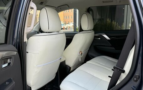 Mitsubishi Pajero Sport III рестайлинг, 2018 год, 3 050 000 рублей, 14 фотография