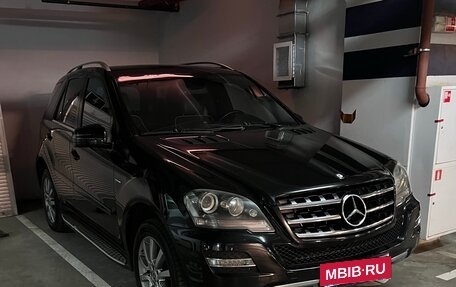 Mercedes-Benz M-Класс, 2011 год, 1 690 000 рублей, 26 фотография