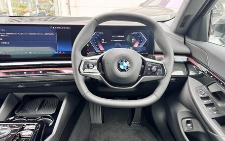 BMW 5 серия, 2024 год, 5 500 000 рублей, 9 фотография