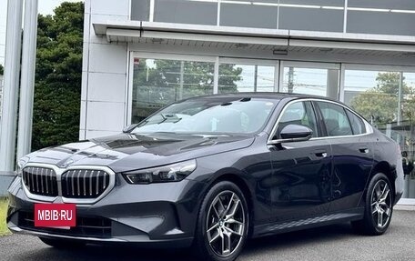 BMW 5 серия, 2024 год, 5 500 000 рублей, 2 фотография