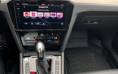 Volkswagen Passat B8 рестайлинг, 2020 год, 4 350 000 рублей, 15 фотография