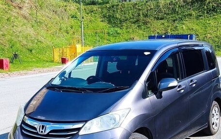 Honda Freed I, 2013 год, 1 220 000 рублей, 7 фотография