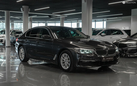 BMW 5 серия, 2019 год, 2 490 000 рублей, 2 фотография