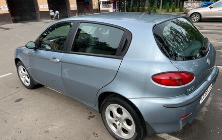 Alfa Romeo 147 I рестайлинг, 2004 год, 495 000 рублей, 3 фотография