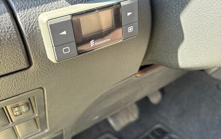Toyota Hilux VIII, 2016 год, 2 850 000 рублей, 11 фотография