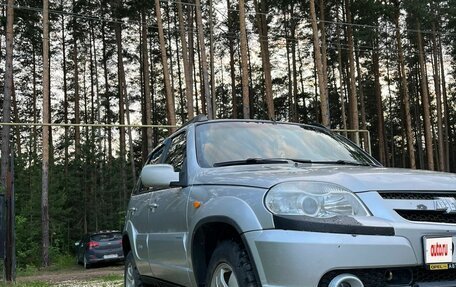 Chevrolet Niva I рестайлинг, 2010 год, 450 000 рублей, 4 фотография