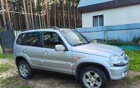 Chevrolet Niva I рестайлинг, 2010 год, 450 000 рублей, 3 фотография