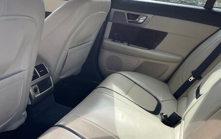 Jaguar XF I рестайлинг, 2013 год, 2 000 000 рублей, 10 фотография