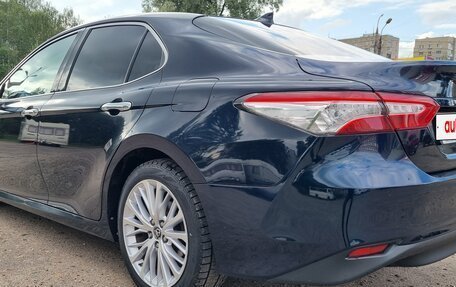 Toyota Camry, 2018 год, 2 349 000 рублей, 3 фотография