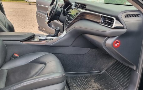 Toyota Camry, 2018 год, 2 349 000 рублей, 6 фотография