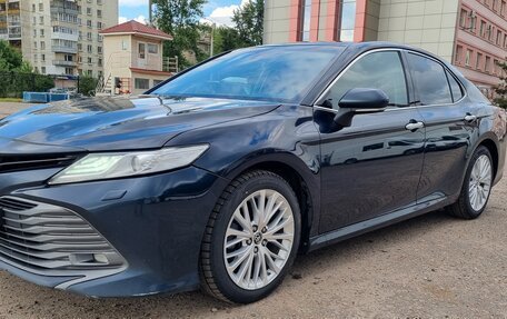 Toyota Camry, 2018 год, 2 349 000 рублей, 10 фотография