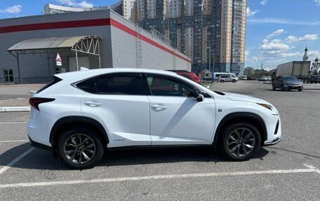 Lexus NX I, 2018 год, 3 000 000 рублей, 8 фотография