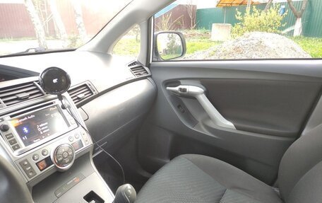 Toyota Verso I, 2012 год, 1 020 000 рублей, 13 фотография