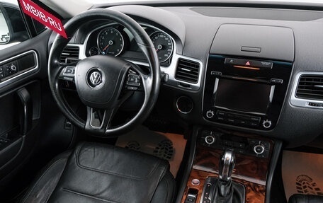 Volkswagen Touareg III, 2011 год, 1 749 000 рублей, 10 фотография